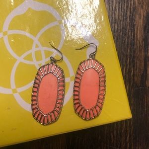 Kendra Scott Delilah Earrings